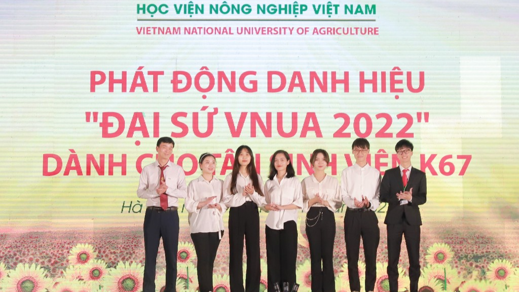 Tại chương trình Học viện Nông nghiệp Việt Nam phát động danh hiệu đại sứ VNUA 2022