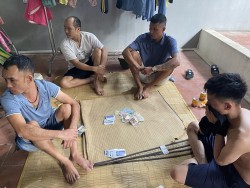 Bắc Giang: Bắt giữ nhóm đối tượng đánh "sâm" ăn tiền
