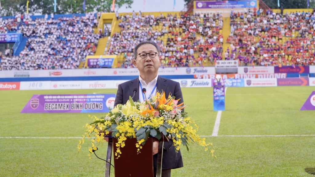 Ông Yamada Takio, Đại sứ đặc mệnh toàn quyền Nhật Bản tại Việt Nam, Cố vấn danh dự của Dự án phát biểu khai mạc trước trận đấu