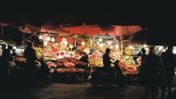 Khám phá thiên đường hoa về đêm của Hà Nội