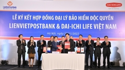 LienVietPostBank và Dai-ichi Life Việt Nam độc quyền kinh doanh bảo hiểm liên kết ngân hàng 15 năm