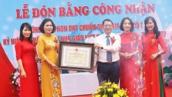 Giữ vững hình ảnh người giáo viên mẫu mực để học sinh noi theo