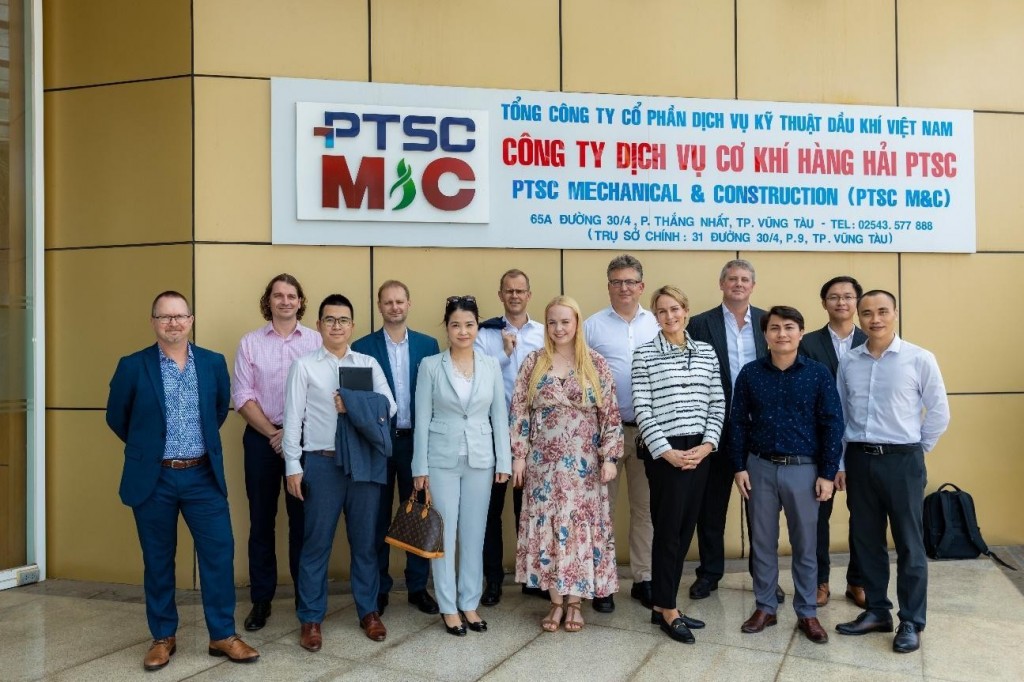 Đoàn công tác cấp cao CIP tham quan công ty PTSC MC tại cảng Vũng Tàu