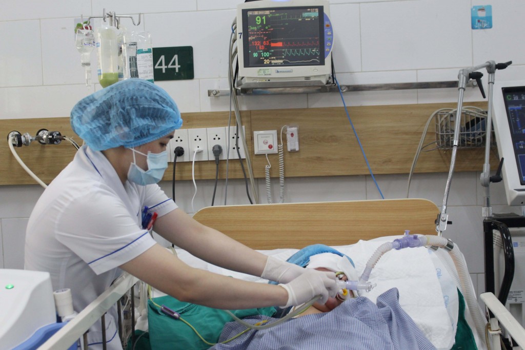 Một bệnh nhân điều trị tại Trung tâm Chống độc, Bệnh viện Bạch Mai.