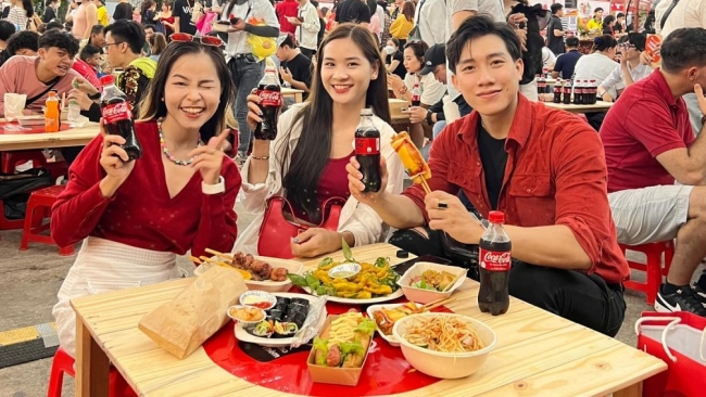 Coca-Cola mang vị ngon tuyệt diệu từ ẩm thực đường phố vào chiến dịch trải nghiệm “Vietnam is cooking”