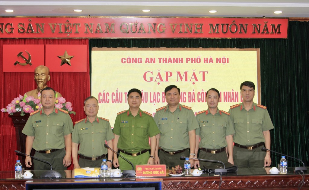 Lãnh đạo các đơn vị thuộc CATP dự buổi gặp mặt CLB Bóng đá Công an Hà Nội