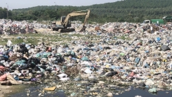 Hà Tĩnh: “Đợi” phê duyệt đề án xử lý, hơn 700 tấn rác thải tồn đọng mỗi ngày