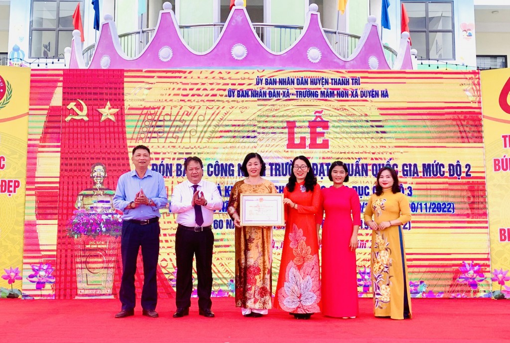 Trường Mầm non Duyên Hà vinh dự được UBND TP Hà Nội công nhận đạt chuẩn Quốc gia mức độ II