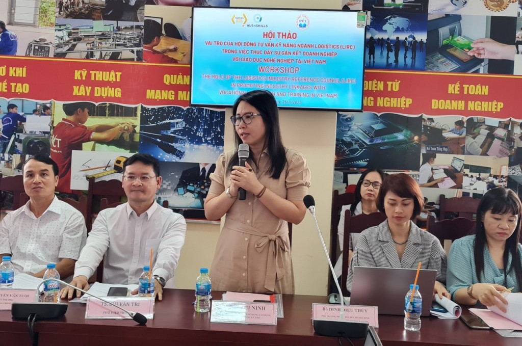 Bà Bùi Thị Ninh, Giám đốc Văn phòng Giới sử dụng lao động, Tổng Liên đoàn Thương mại và Công nghiệp Việt Nam - Chi nhánh tại TP HCM (VCCI-HCM) đánh giá về mô hình hoạt động của LIRC tại Hội nghị