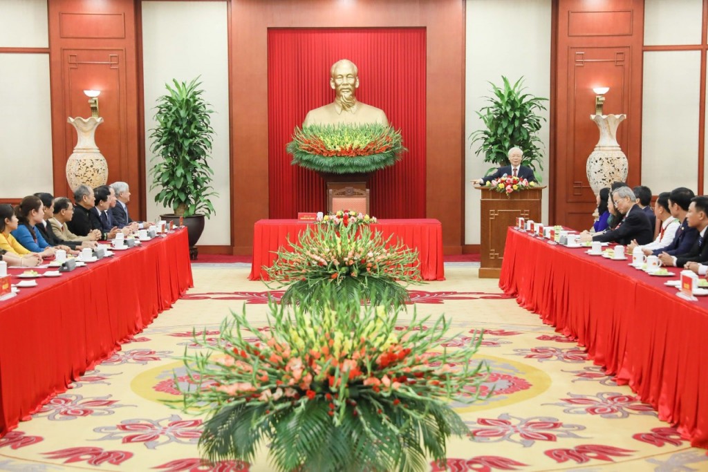 Tổng Bí thư Nguyễn Phú Trọng: Mỗi cán bộ Mặt trận cần tích cực gần dân, gương mẫu đi đầu