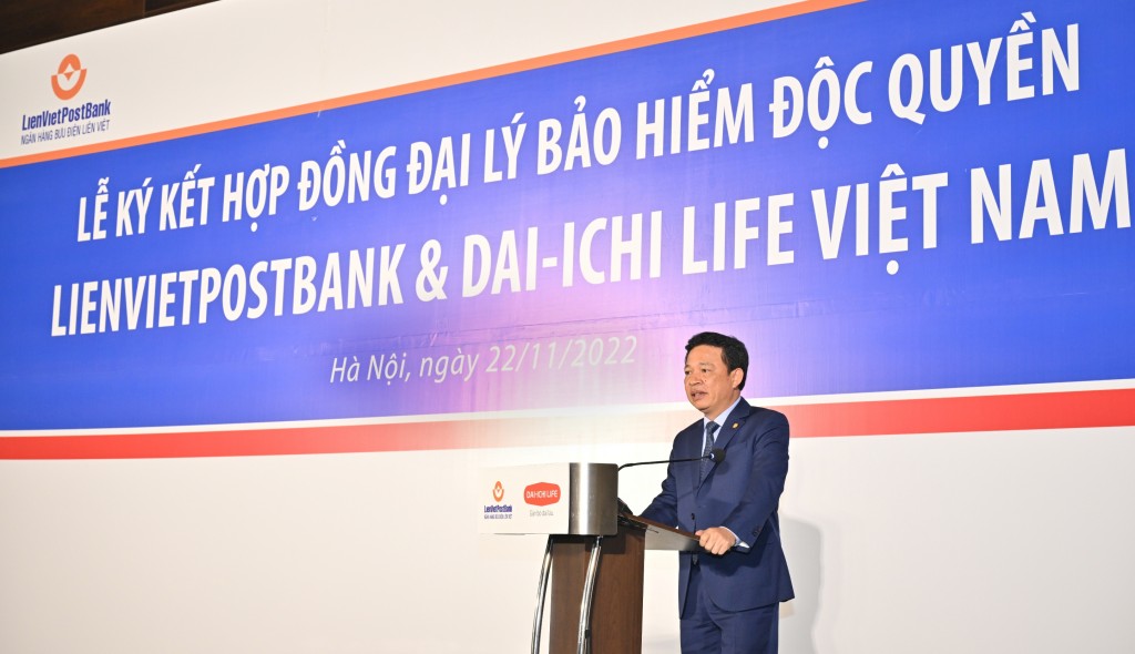 Ông Phạm Doãn Sơn, Phó Chủ tịch Thường trực HĐQT, Tổng Giám đốc LienVietPostBank: