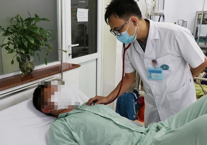 Bệnh nhân mắc sốt xuất huyết điều trị tại Bệnh viện Đa khoa Hà Đông.