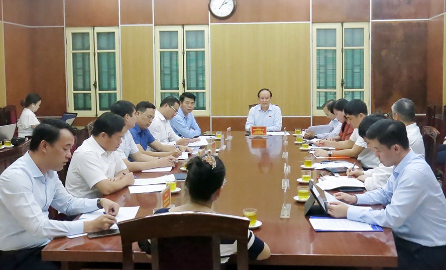 Chủ tịch HĐND thành phố Nguyễn Ngọc Tuấn tiếp công dân theo vụ việc tháng 11-2022.