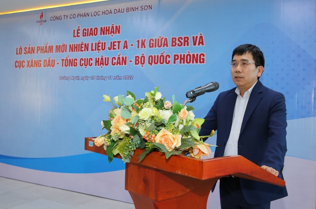 Phó Tổng Giám đốc Petrovietnam Lê Xuân Huyên phát biểu tại buổi lễ
