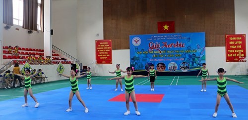 Trao giải cuộc thi Aerobic thị xã Sơn Tây