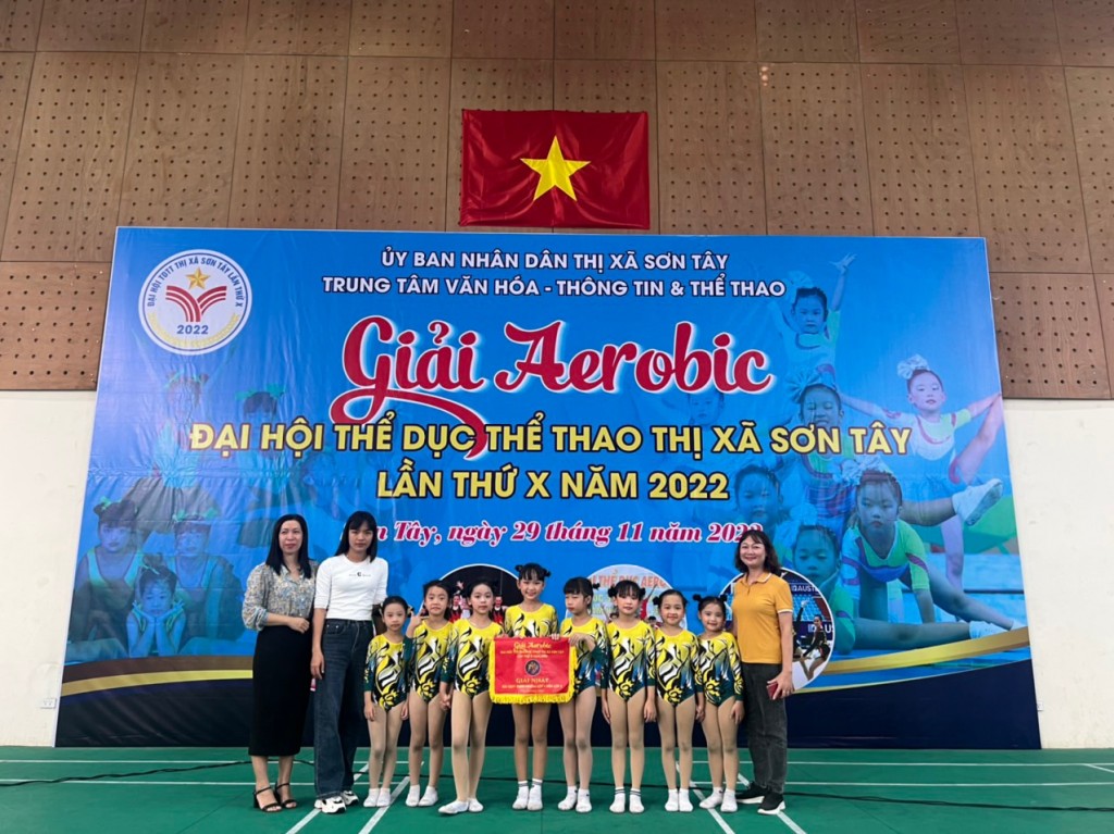 Trao giải cuộc thi Aerobic thị xã Sơn Tây