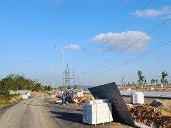 Nghệ An: Đơn vị thi công dự án KĐT Nam thị trấn Đô Lương vi phạm hành lang lưới điện