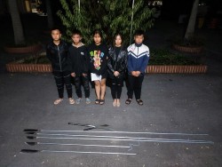 Bắc Giang: 2 "hot girl" cùng bạn mang theo hung khí đi hỗn chiến