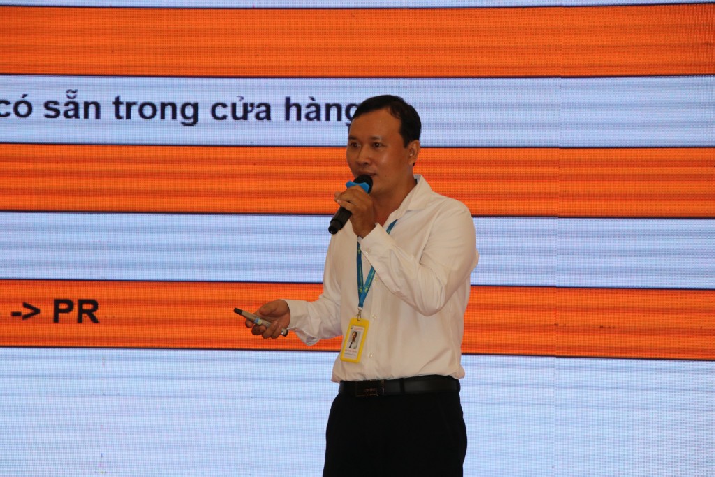 Ông Đỗ Văn Phú - Phó Viện trưởng Viện Phát triển kinh tế số Việt Nam phát biểu tại Hội thảo