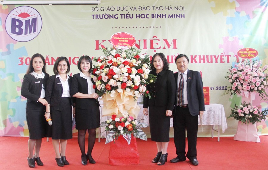 Nhiều học sinh khuyết tật tự tin vươn lên hòa nhập cộng đồng