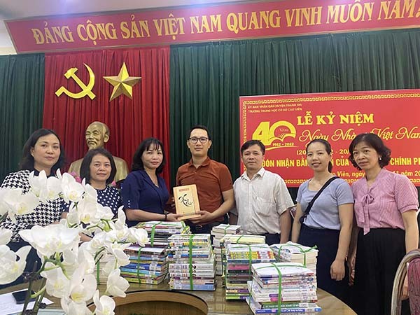 Thư viện Hà Nội luân chuyển và trao tặng 1.400 cuốn sách phục vụ nhu cầu đọc sách của học sinh