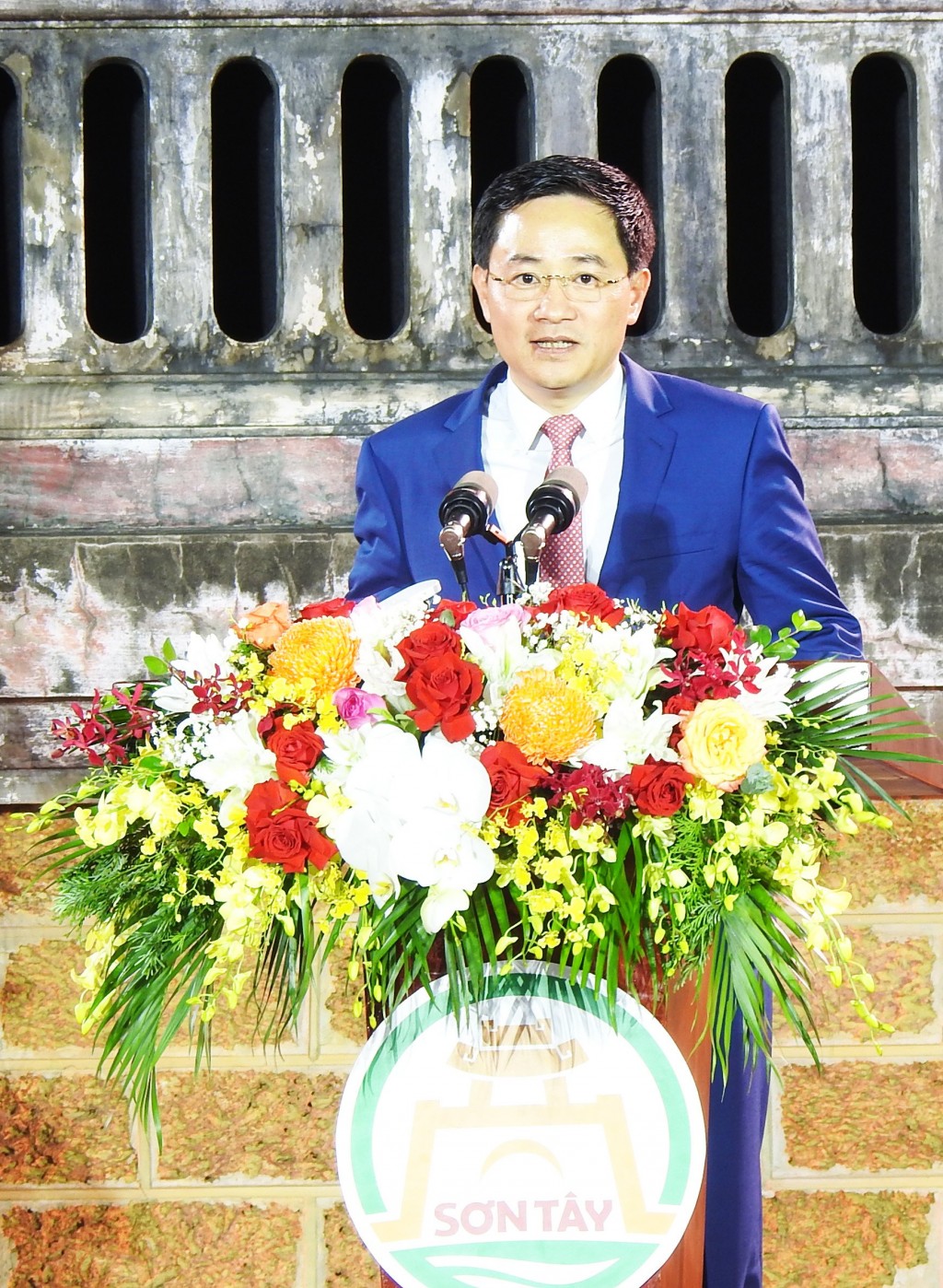 Theo Bí thư Thị ủy Sơn Tây Trần Anh Tuấn, với mục tiêu tạo chuỗi kết nối hoàn chỉnh và xúc tiến, đầu tư phát triển du lịch, thị xã Sơn Tây đã và đang triển khai nhiều hoạt động nhân dịp kỷ niệm 200 năm Thành cổ Sơn Tây Theo Bí thư Thị ủy Sơn Tây Trần Anh Tuấn, với mục tiêu tạo chuỗi kết nối hoàn chỉnh và xúc tiến, đầu tư phát triển du lịch, thị xã Sơn Tây đã và đang triển khai nhiều hoạt động nhân dịp kỷ niệm 200 năm Thành cổ Sơn Tây