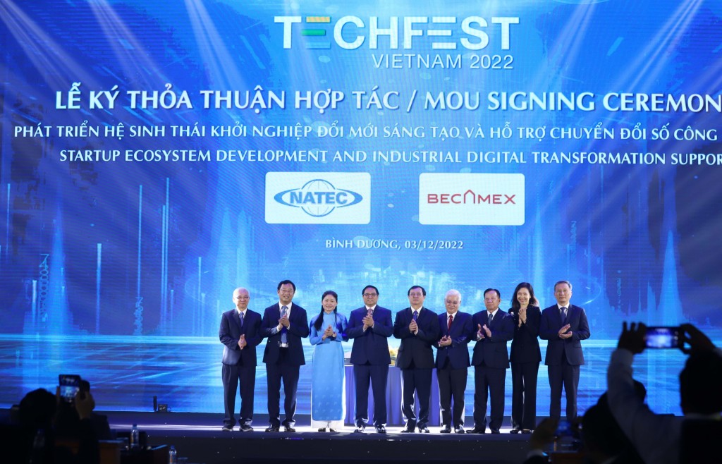 Thủ tướng tham dự sự kiện “Dấu ấn Techfest Vietnam 2022”