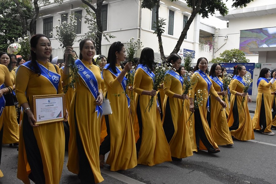 Gần 1.000 người tham dự đồng diễn áo dài “Phụ nữ Thủ đô hội nhập và phát triển”