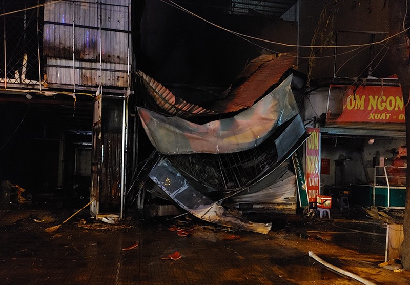 Hà Nội: Xảy ra cháy lớn tại phường Phú La, nhiều tài sản bị thiêu rụi