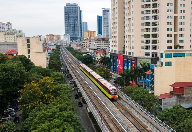 Tuyến metro Nhổn - Ga Hà Nội: Hiệu suất đạt 100% trong ngày đầu tiên