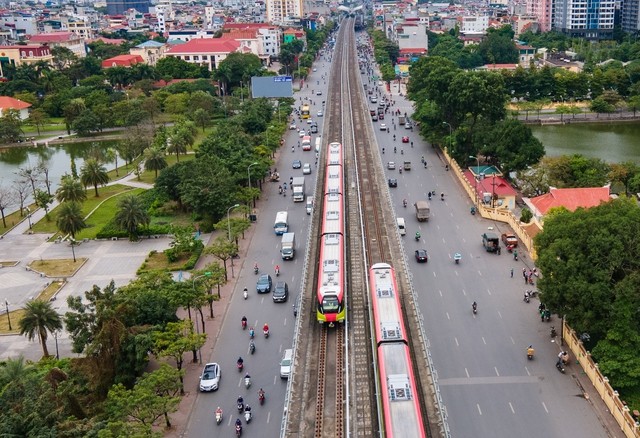 Tuyến metro Nhổn - Ga Hà Nội: Hiệu suất đạt 100% trong ngày đầu tiên