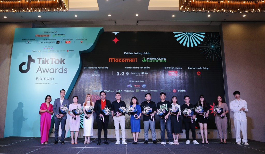 Các đối tác đồng hành cùng TikTok Awards Việt Nam 2022 với sự đồng hành của hai Đối tác tài trợ chính: Macorner, Herbalife.