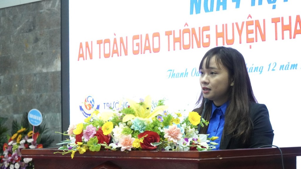 Đồng chí Nguyễn Thị Minh Nguyện, UVBCH Thành đoàn, Bí thư Huyện đoàn Thanh Oai phát biểu tại Ngày hội