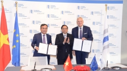 EVN và EIB ký hợp tác về phát triển năng lượng