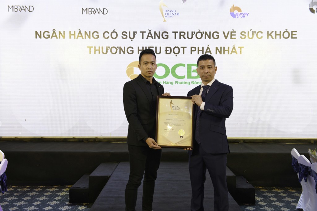 Ngân hàng OCB được trao giải “Ngân hàng được yêu thích nhất 2022” tại Lễ trao giải Brand Vietnam Awards 2022