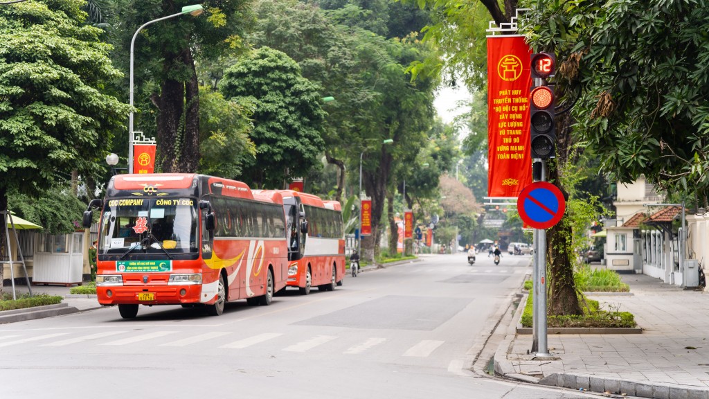 Những tấm pano trông đơn giản, nhưng hàm chứa ý nghĩa sâu sắc như tái hiện lại lòng quả cảm, sự kiên cường, cùng mưu trí, sáng tạo của quân và dân ta trong 12 ngày đêm quyết tử bảo vệ Thủ đô