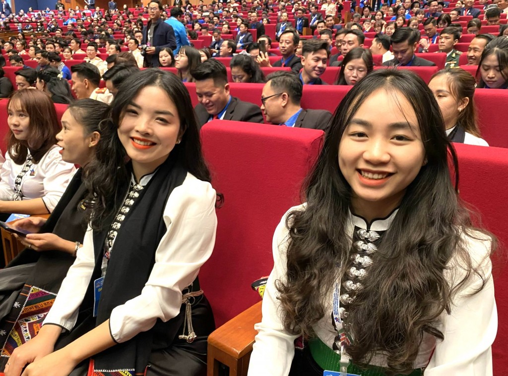 Những cô gái Thái xinh đẹp tại Đại hội Những cô gái Thái xinh đẹp tại Đại hội
