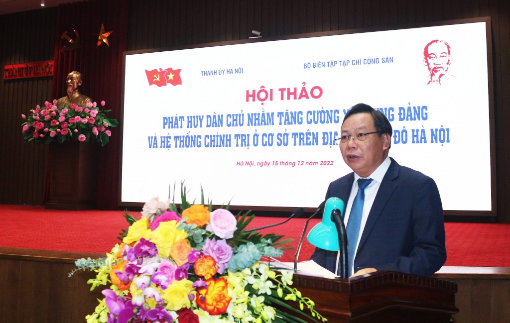 Phó Bí thư Thành ủy Nguyễn Văn Phong phát biểu đề dẫn hội thảo