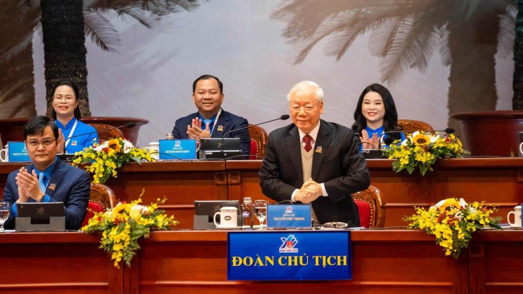 Tổng Bí thư Nguyễn Phú Trọng tham gia Đoàn Chủ tịch điều hành Đại hội 