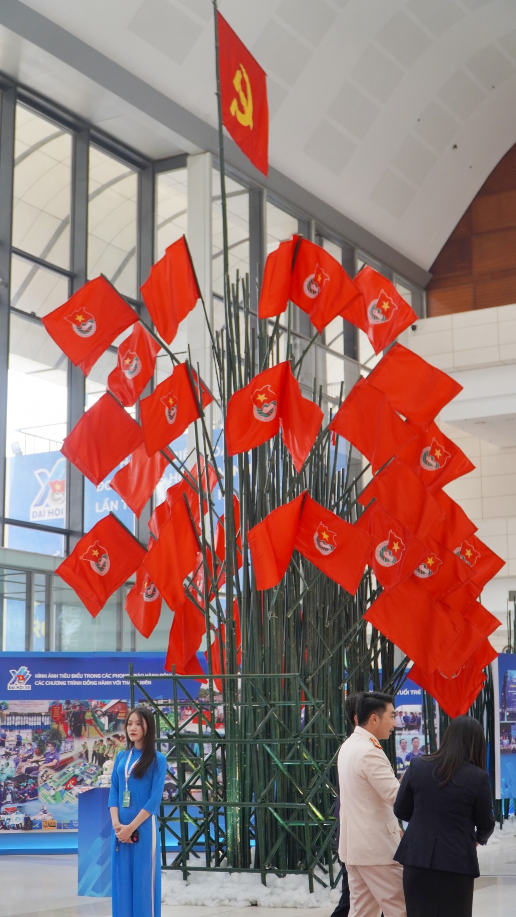 Trẻ trung, vững vàng, trung thành tuyết đối - Biểu tượng cây tre Việt Nam tại Đại hội Đoàn
