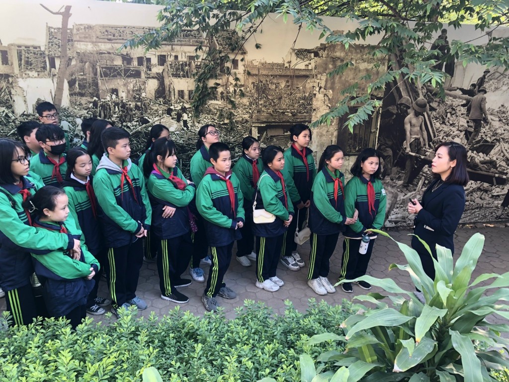 Học sinh trường THCS Nguyễn Tri Phương với “chuyến du hành lịch sử”