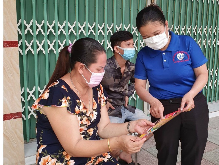 Các ban, ngành, đoàn thể huyện Bàu Bàng thường xuyên phối hợp lồng ghép tuyên truyền các thông tin về DS-KHHGĐ tới người dân