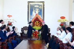 Phó Thủ tướng Thường trực Phạm Bình Minh chúc mừng Giáng sinh tại TP HCM