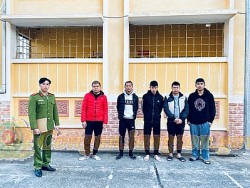 Lạng Sơn: Bắt giữ đường dây cá độ bóng đá qua mạng, giao dịch hơn 30 tỉ đồng
