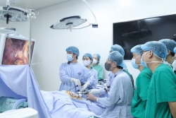 Ứng dụng phẫu thuật Robot và phẫu thuật nội soi trong điều trị phẫu thuật ung thư dạ dày
