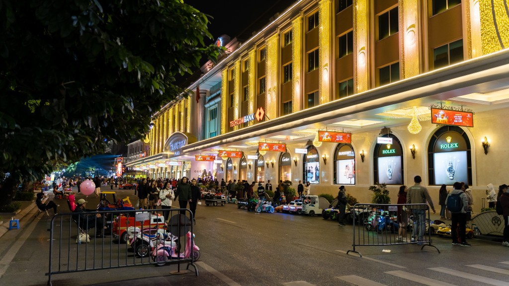 Những ngày này tại Hà Nội, không khí của lễ Giáng sinh đang tràn ngập từng ngôi nhà, từng góc phố Những ngày này tại Hà Nội, không khí của lễ Giáng sinh đang tràn ngập từng ngôi nhà, từng góc phố
