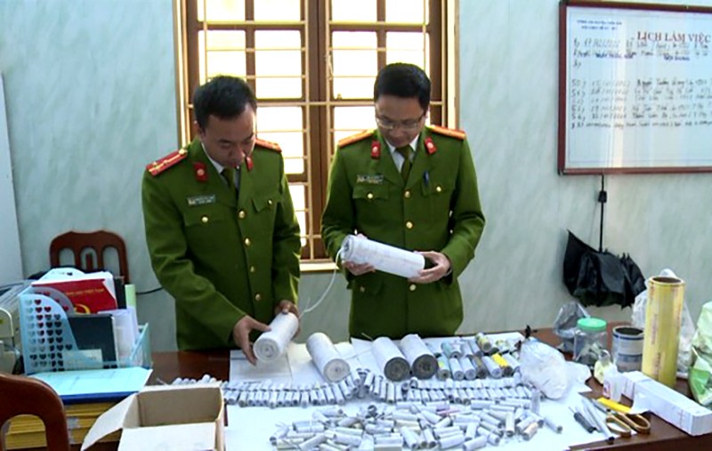 Công an huyện Tiền Hải, Thái Bình thu giữ số pháo tự chế của nam sinh