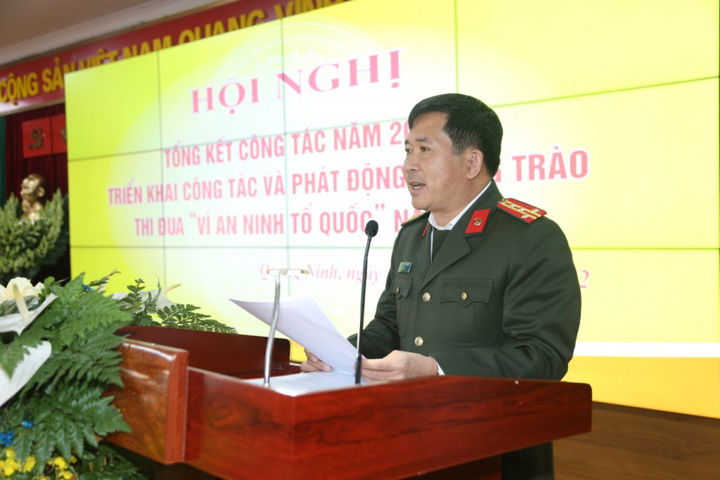 Đồng chí Đại tá Định Văn Nơi - Giám đốc Công an tỉnh phát biểu chỉ đạo tại Hội nghị.​