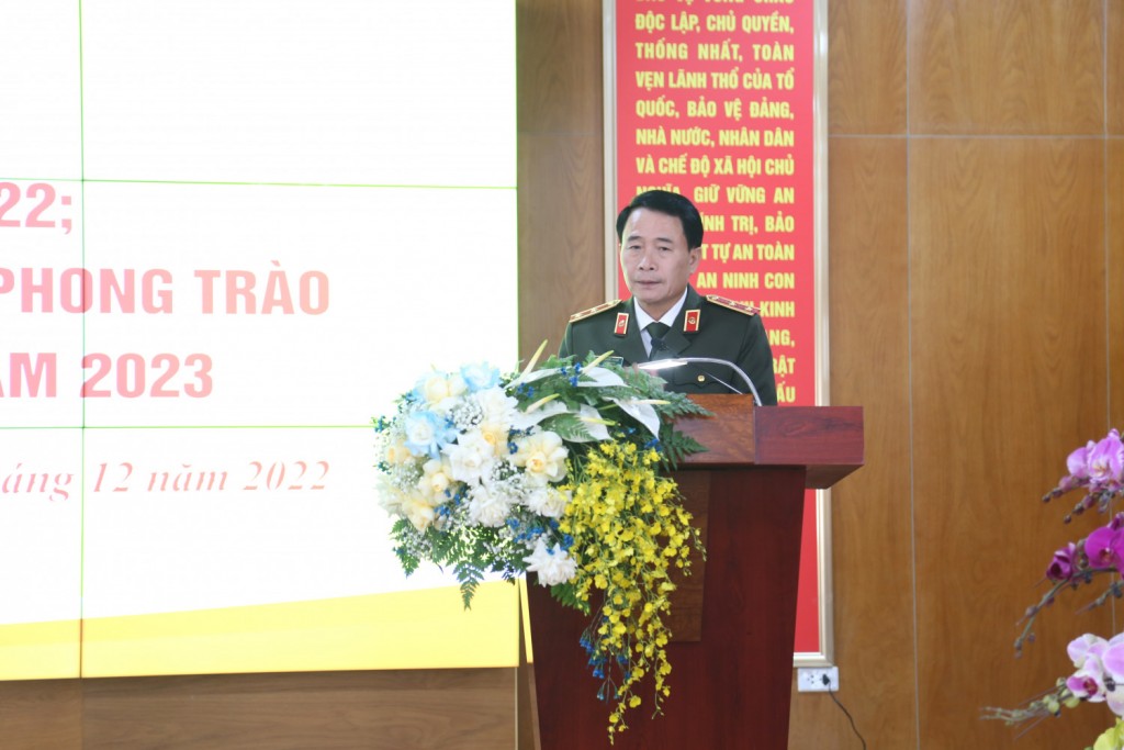 Đồng chí Trung tướng Lê Quốc Hùng - Ủy viên Trung ương Đảng, Thứ trưởng Bộ Công an phát biểu chỉ đạo tại Hội nghị.