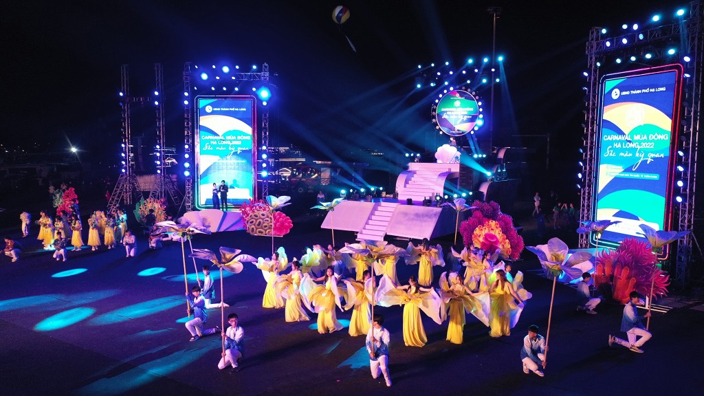 Đa sắc màu lễ hội Carnaval mùa đông Hạ Long 2022